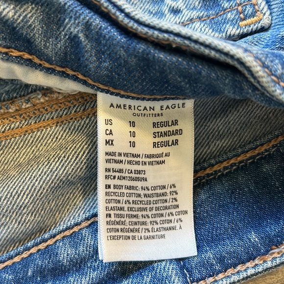 AE Ripped Mom Jeans - Picture 3 of 5